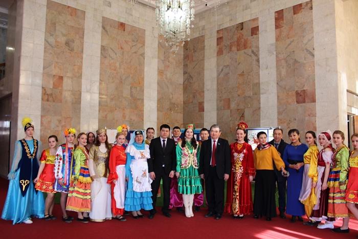 Түрлі кездуселерден көрініс